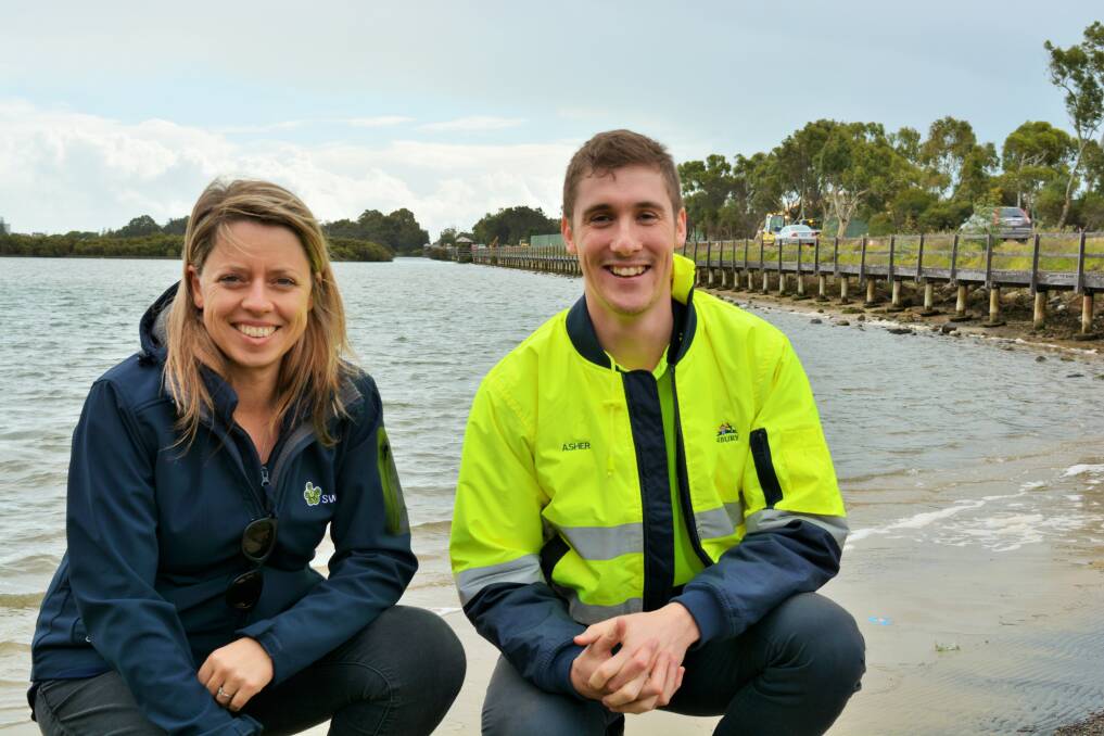 South West Catchments Council’s biodiversity project manager, Pip Marshall with
City of Bunbury’s Engineering technical officer, Asher Woodward at the Leschenault Inlet.