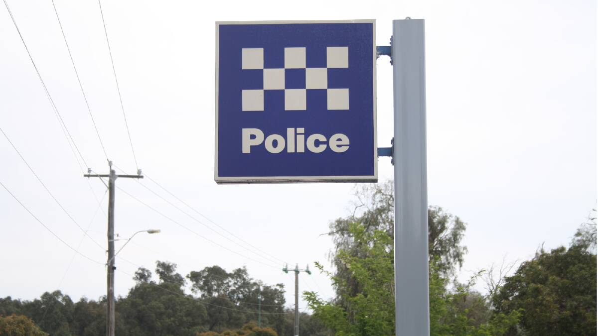 Police are investigating an attempted armed robbery in Australind where the victim defended himself against two attackers. 