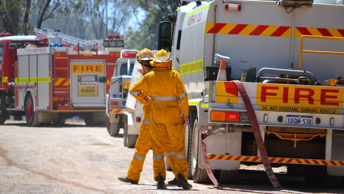 A bushfire watch and act has been issued for people in the residential parts of Roelands and Brunswick in the Shire of Harvey.