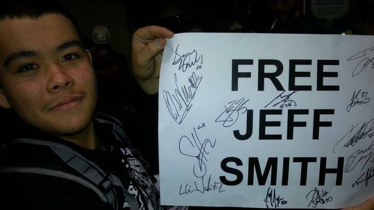 An Ice fan put the Jeff Smith posters to good use. Photo: Will Brodie