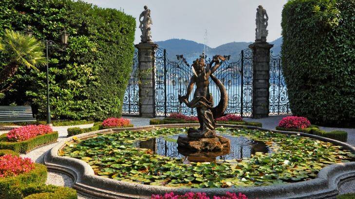 Villa Carlotta has a magnificent park with fountains, statues and flower beds. Photo: iStock