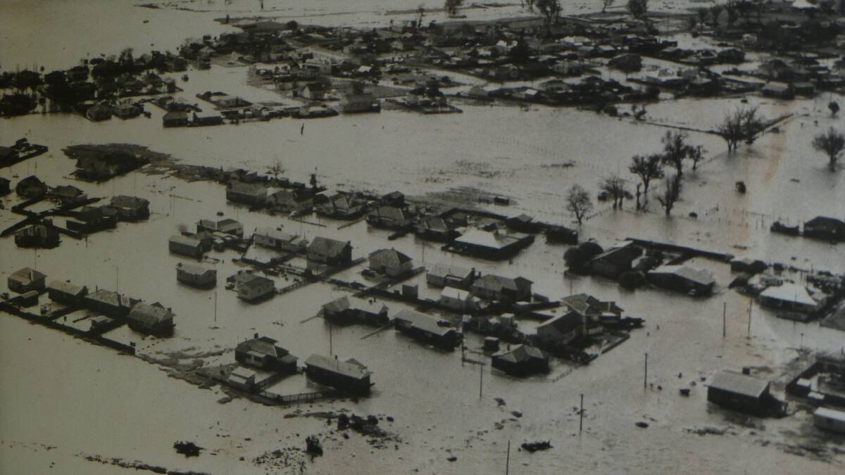 East Bunbury underwater after the 1964 floods.