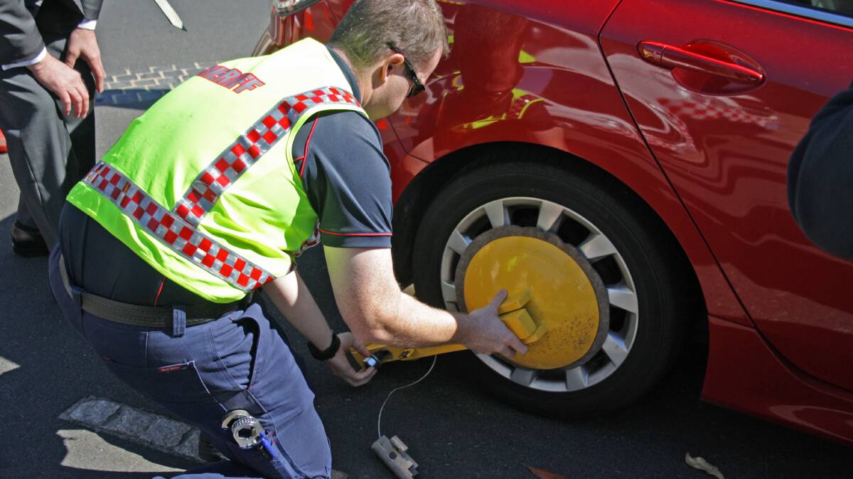 Under the new laws the Sherriff’s Office has the power to wheel clamp vehicles or seize licence plates belonging to serious fine defaulters who owe more than $2000 in unpaid fines and infringements. 