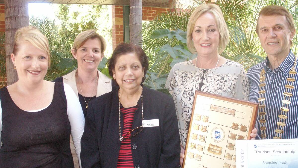 South West Institute of Technology business and services program head Anita Host, tourism lecturers Linda Pilgrim and Nisa Wyse, award winner Francine Nash and SKAL Bunbury-Margaret River chapter president Len Pasalich.  