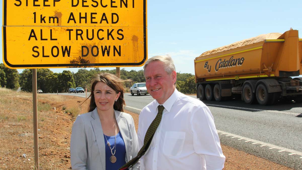 Liberal candidate for Collie-Preston Jaimee Motion and Premier Colin Barnett announcing funding for a Coalfields Highway makeover.