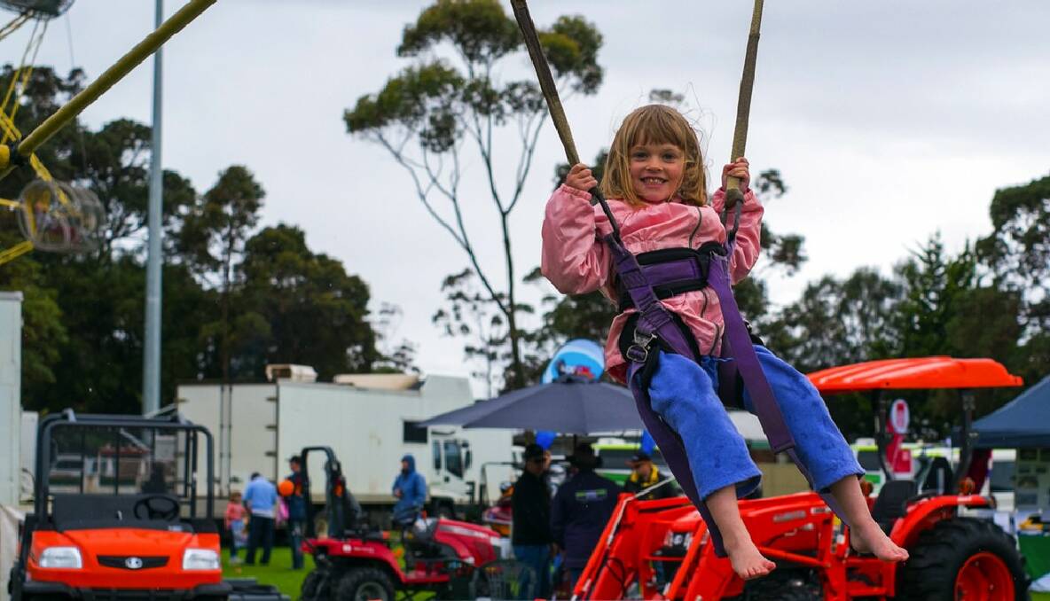  Annabelle Strachan wore an ear to ear grin as she swung over the tops of heads at the Margaret River ag show. Photo by Sandy Powell.
