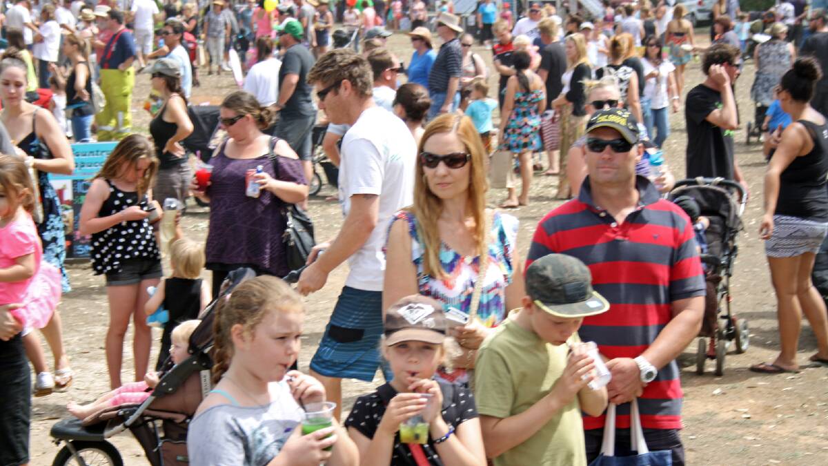 A large crowd turned out to support the 2014 Eaton Foreshore Festival. 