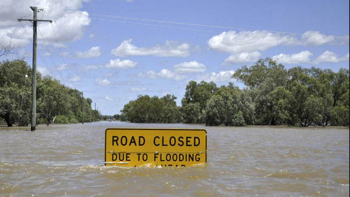 BUNBURY and Harvey residents are being warned to take care of rising water levels in local rivers and streams.