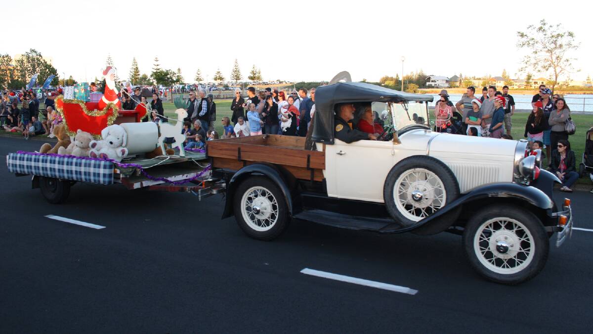 The participants in the 2013 City of Bunbury Christmas Parade.