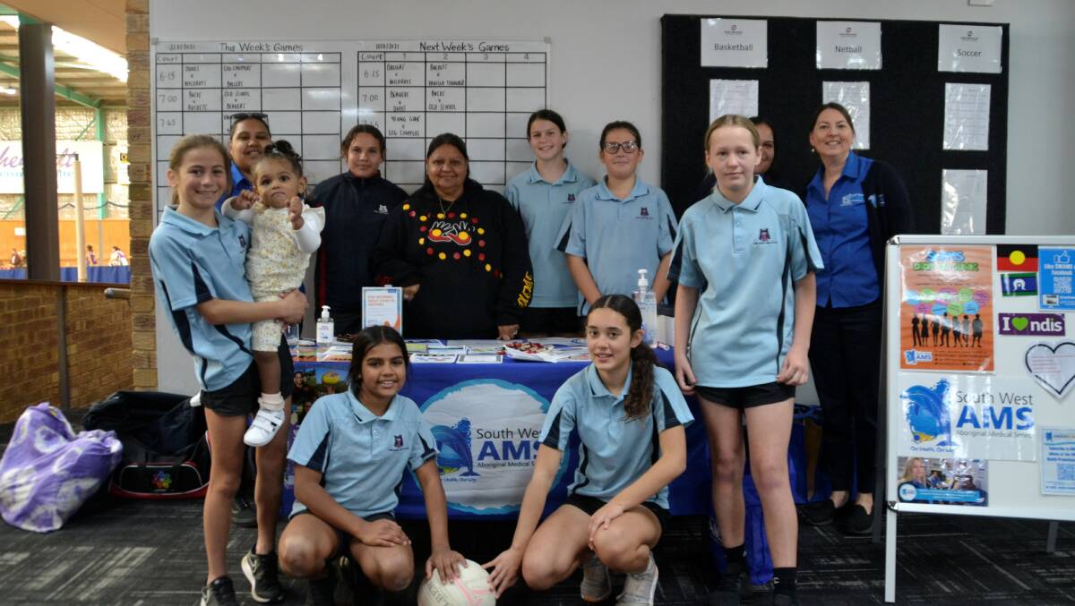South West Aboriginal Medical Service Nurse Practitioner Jemima Higgins, Division Outreach Worker Lynley Jetta and Mental Health Team Officer Tandy Stack, with Collie Senior High School students.