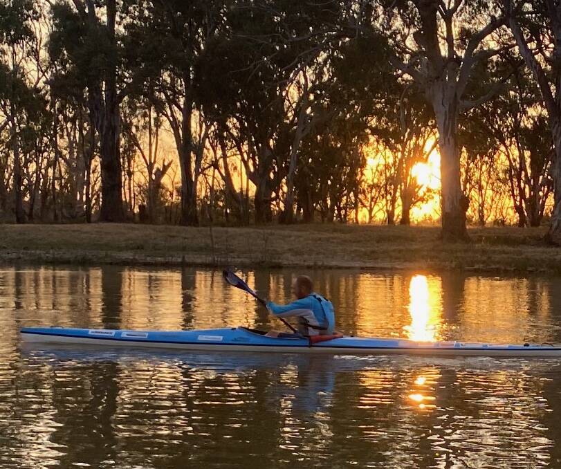 Dave Alley on his way to setting a new record for time taken to kayak the length of the Murray River.