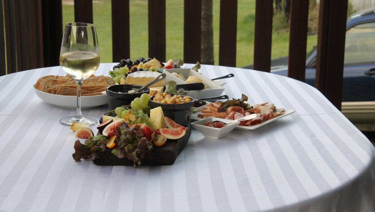 Dinner at Melawondi Spring Retreat … a selection of the best local produce beautifully presented.
