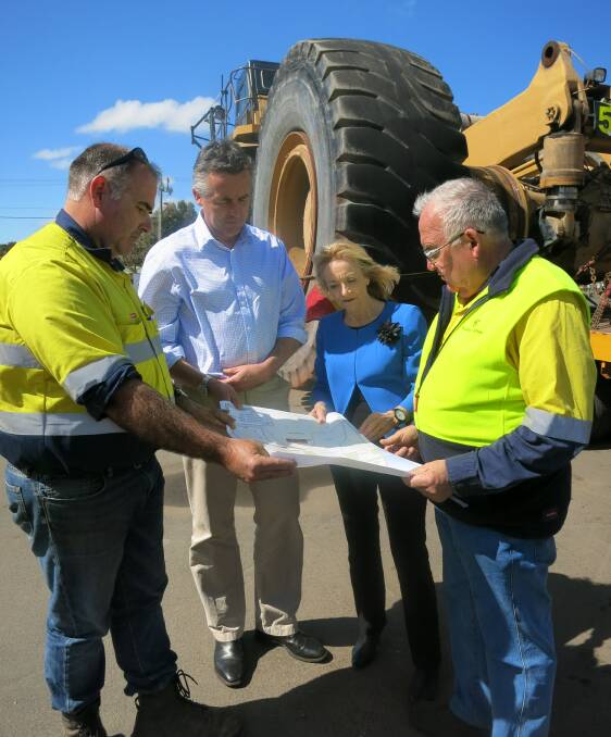 Federal Minister for Infrastructure and Transport Darren Chester, Federal Member for Forrest Nola Marino and industry leaders discuss new plans for the Bunbury Outer Ring Road. Photo: Supplied.