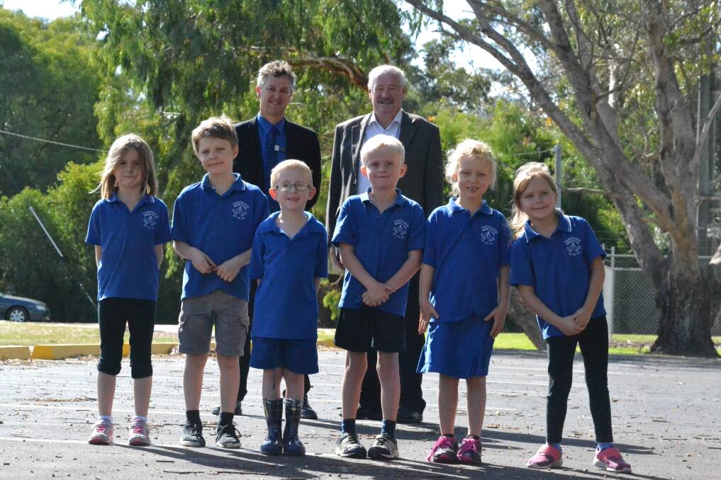 Providing support: Principal Darryl Owen and Collie-Preston MLA Mick Murray with Year 1 and 2 students from Dardanup Primary School. Photo: Thomas Munday. 