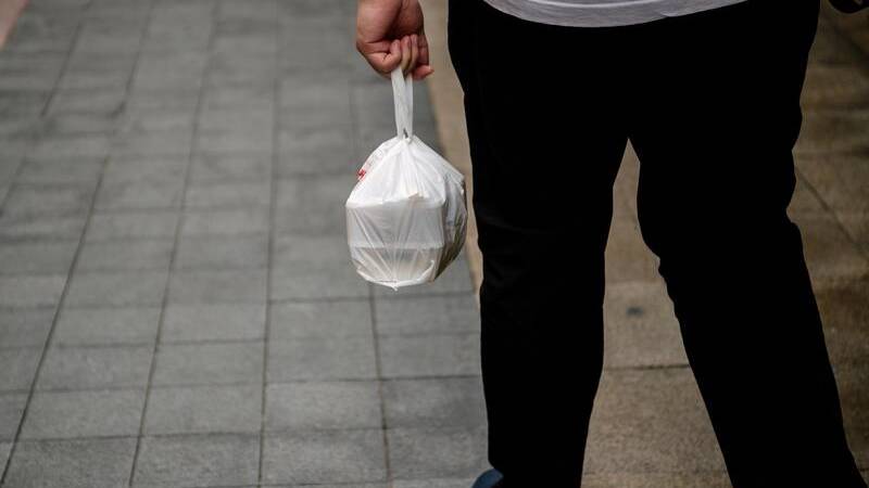 BANNED: The items include plates, bowls, cutlery, drink stirrers, drinking straws, thick plastic bags, expanded polystyrene (EPS) food containers, helium balloon releases and unlidded containers. Picture: File Image. 