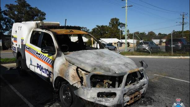 VIDEO | $25,000 reward offered to help find Mandurah police car arsonists