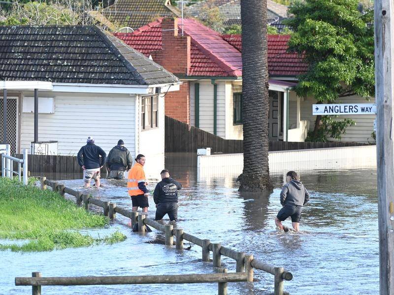Melbourne residents displaced by flooding have given evidence at an inquiry into the 2022 disaster. (Erik Anderson/AAP PHOTOS)