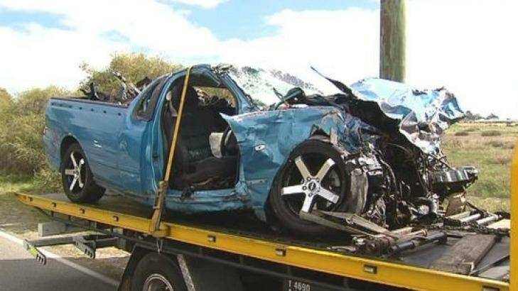 The driver of this ute is in a critical condition after a head-on crash in Gosnells. Photo: Cyndi Lavrencic, Ten News Perth