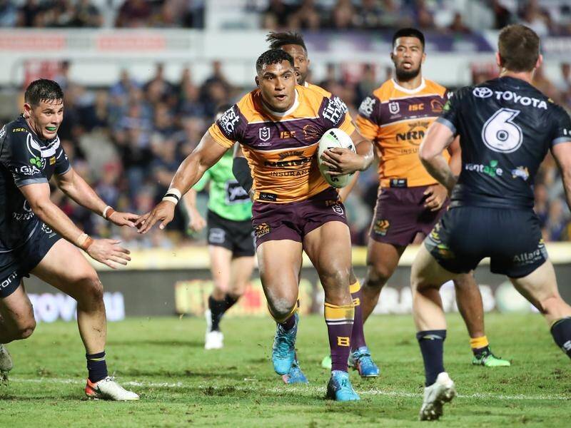 Broncos coach Anthony Seibold says he won't ask the suspended Tevita Pangai (c) to change his style.