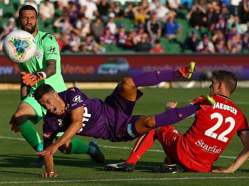Perth Glory hope Chris Ikonomidis (centre) can return from injury to face Melbourne City.