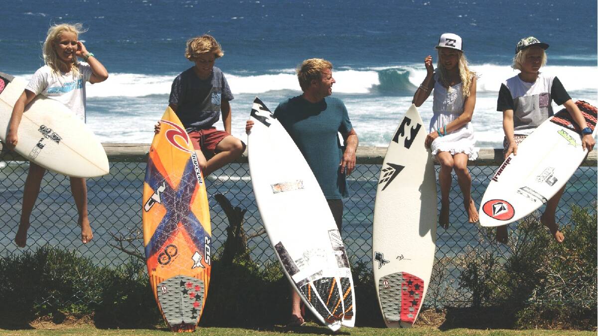 Taj Burrow has a laugh with Small Frie's competitors Emma Cattlin, Duke Nagtzaam, Mia McCarthy and Josh Cattlin ahead of this weekend's surfing competition. Photo: Jade Jurewicz/Busselton-Dunsborough Mail