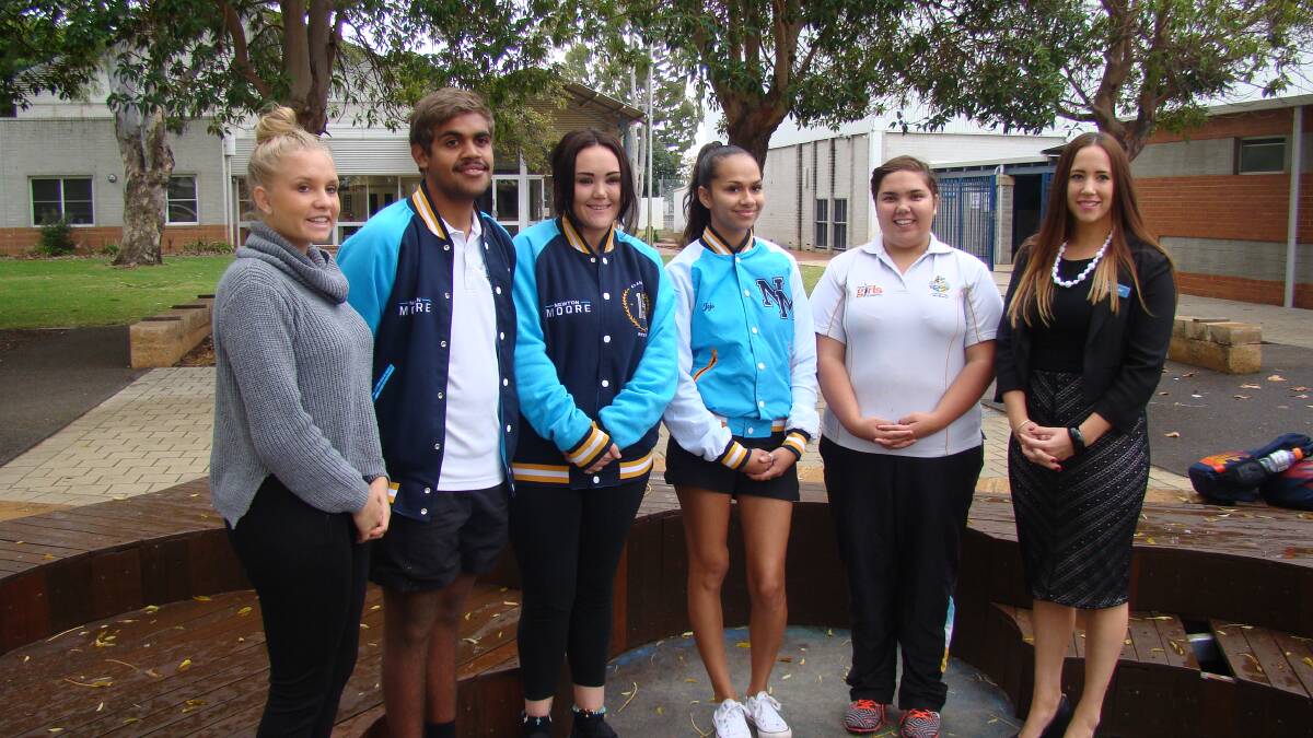 South Metro Youth Link representative Courtney Ugle with students Glenn Bennell, Maddy Anderson,  Joahanna Hill, Tahlia Bennell and representative Melissa Garlette.
